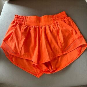 Lululemon Hotty Hot Shorts 2.5”